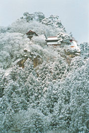冬の山寺