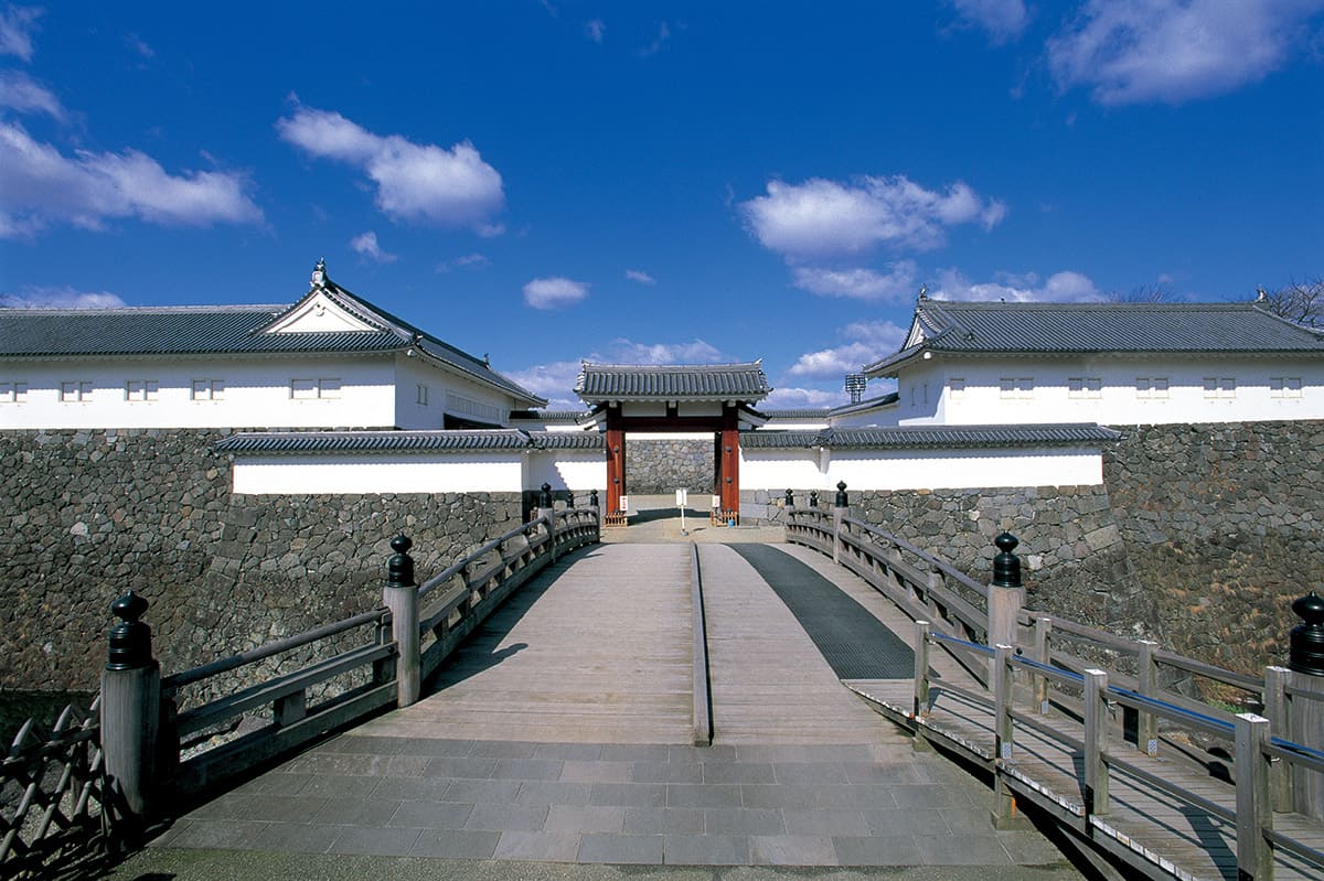 平成3年（復原された二ノ丸東大手門）