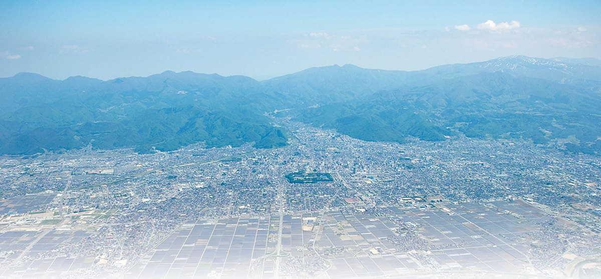 西の空から東方を見る