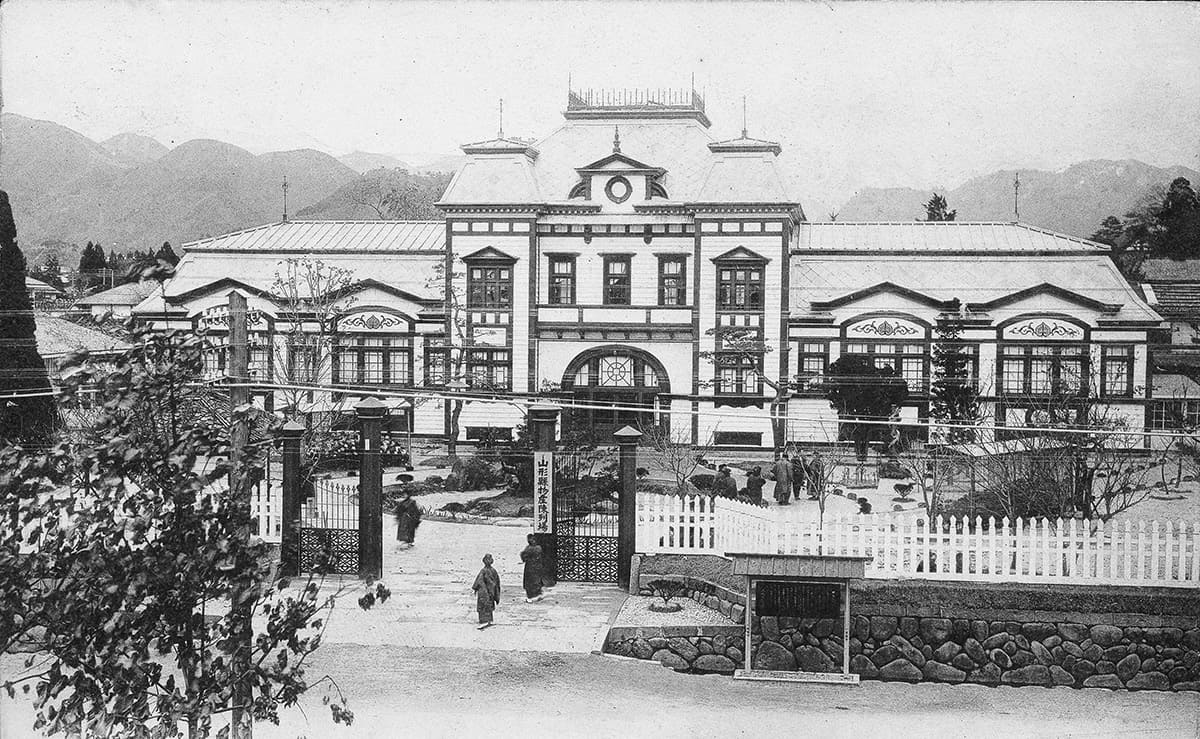 初代山形県立物産陳列場（博）