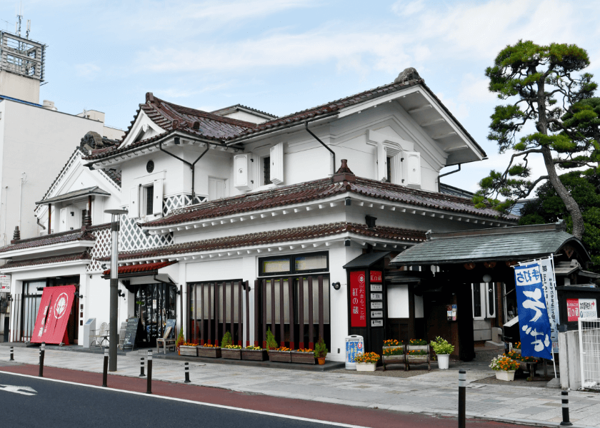 十日町の毘沙門天 …山形まるごと館 紅の蔵